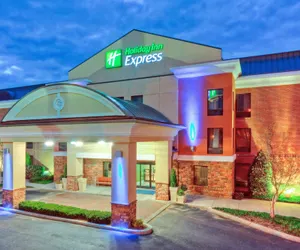 Photo 2 - Holiday Inn Express & Suites Nashville - Brentwood I-65