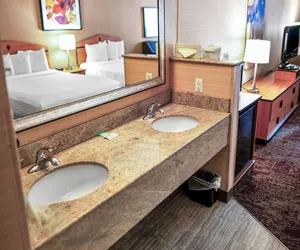 Photo 5 - Crystal Inn Hotel & Suites Midvalley