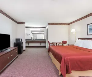 Photo 4 - Days Inn by Wyndham Royston
