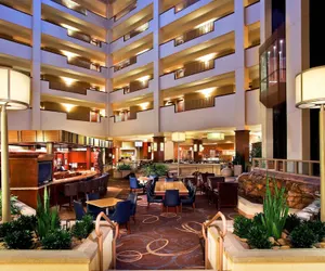 Photo 2 - Sheraton Sioux Falls Hotel & Convention Center