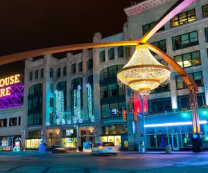 Photo 2 - Hotel Indigo Cleveland Downtown by IHG