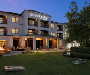 Photo 2 - Courtyard Marriott Greenville