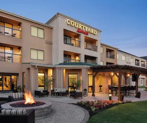 Photo 2 - Courtyard Marriott Greenville