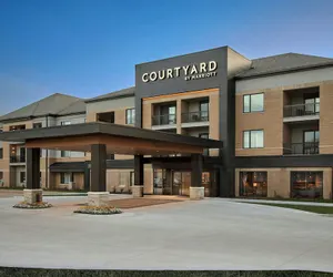 Photo 2 - Courtyard by Marriott Wausau