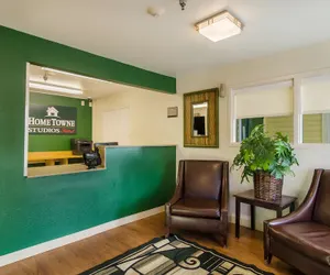 Photo 4 - HomeTowne Studios By Red Roof Denver - Glendale/ Cherry Creek