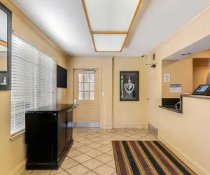 Photo 5 - Extended Stay America Suites Portland Beaverton