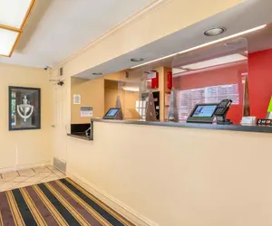 Photo 4 - Extended Stay America Suites Portland Beaverton
