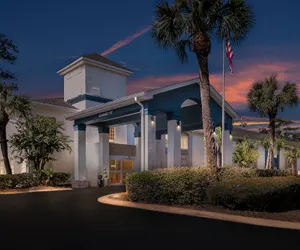 Photo 2 - Holiday Inn Express Saint Simons Island by IHG