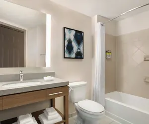 Photo 4 - Candlewood Suites Houston Space Center – Webster