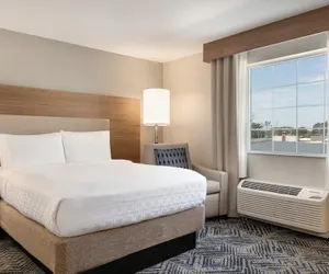 Photo 5 - Candlewood Suites Houston Space Center – Webster