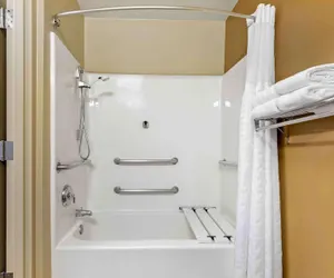Photo 2 - Extended Stay America Suites Indianapolis Airport W Southern