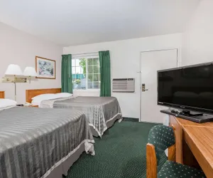 Photo 5 - Travelodge by Wyndham Grants Pass