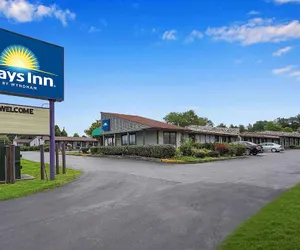 Photo 2 - Days Inn by Wyndham Liverpool/Syracuse