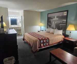 Photo 4 - Budgetel Inn & Suites