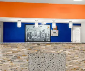 Photo 4 - Super 8 by Wyndham Bulls Gap Greeneville Area