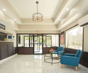 Photo 4 - Travelodge by Wyndham Macon West