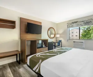 Photo 4 - Quality Inn