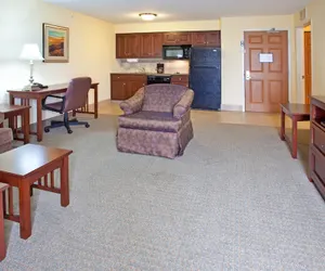 Photo 5 - Staybridge Suites Elkhart, an IHG Hotel