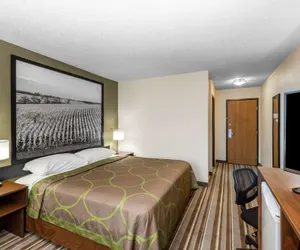 Photo 2 - Super 8 by Wyndham Storm Lake