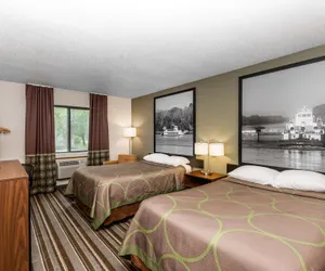 Photo 5 - Super 8 by Wyndham Storm Lake
