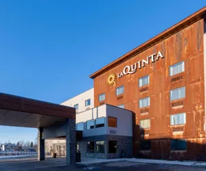 Photo 2 - La Quinta Inn & Suites by Wyndham Anchorage Airport