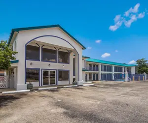 Photo 2 - Motel 6 Pensacola, FL - NAS