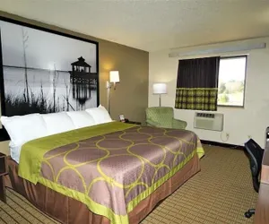 Photo 4 - Super 8 by Wyndham Greenville