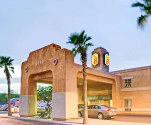 Photo 2 - Super 8 by Wyndham Casa Grande