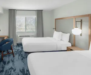 Photo 2 - Fairfield Inn & Suites by Marriott San Francisco San Carlos