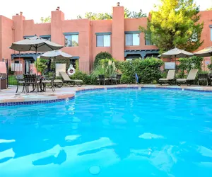 Photo 2 - Bell Rock Inn