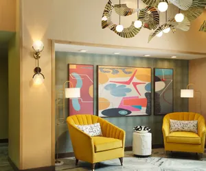 Photo 4 - Burton House, Beverly Hills, A Tribute Portfolio Hotel