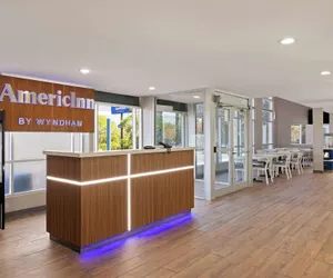 Photo 3 - AmericInn by Wyndham Omaha Near Zoo