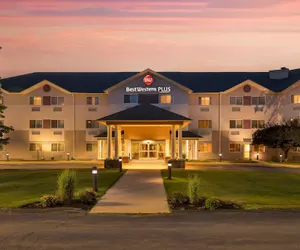 Photo 2 - Best Western Plus Executive Court Inn & Conference Center