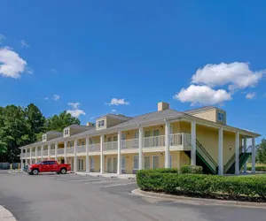 Photo 2 - Quality Inn Laurinburg