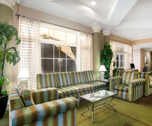 Photo 3 - La Quinta Inn & Suites by Wyndham Austin Southwest