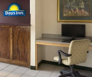 Photo 3 - Days Inn by Wyndham Alma