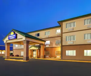 Photo 2 - Days Inn & Suites by Wyndham Morris/I-80