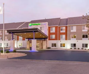 Photo 2 - Holiday Inn Express & Suites Chicago West - St Charles, an IHG Hotel