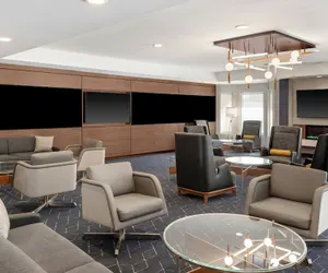 Photo 4 - Courtyard by Marriott Cleveland Airport South