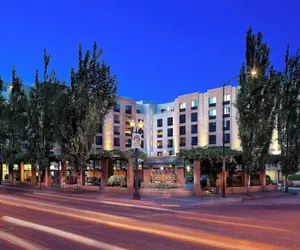 Photo 2 - Courtyard Portland Downtown/Convention Center