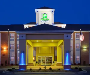 Photo 2 - Holiday Inn Express Prince Frederick by IHG