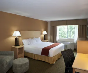 Photo 3 - Holiday Inn Express North Conway, an IHG Hotel