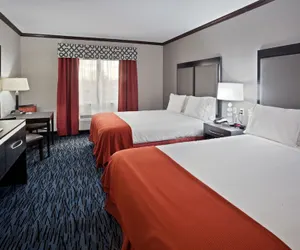 Photo 5 - Holiday Inn Express Cleveland Airport - Brookpark by IHG
