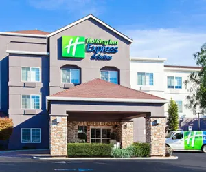 Photo 2 - Holiday Inn Express Hotel & Suites Oakland-Airport, an IHG Hotel