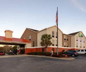 Photo 2 - Holiday Inn Express Hotel & Suites Milton East I-10 by IHG