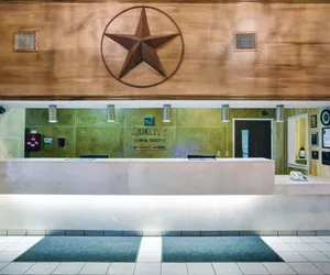 Photo 4 - Quality Inn & Suites Airport