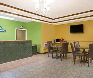 Photo 2 - Days Inn by Wyndham Butler