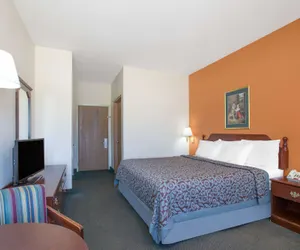 Photo 3 - Days Inn by Wyndham Butler