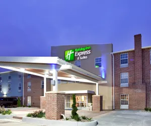 Photo 2 - Holiday Inn Express & Suites North Kansas City, an IHG Hotel