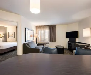 Photo 5 - Sonesta Simply Suites Baltimore BWI Airport